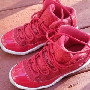Nike Air Jordan XI Retro Boys Size US 2Y